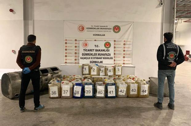 Gürbulak Gümrük Kapısı'nda 721 kilo sıvı metamfetamin ele geçirildi