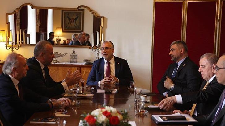 Bakan Işıkhan, Türkiye’nin Stockholm Büyükelçiliği’ni ziyaret etti