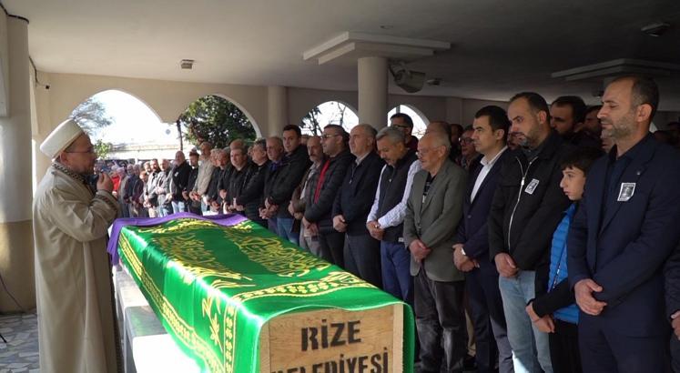 Yaya geçidinde kamyonetin çarptığı sağlık personeli toprağa verildi