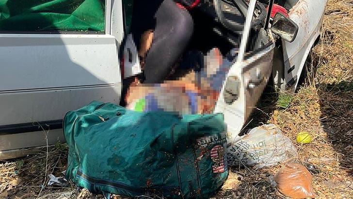 Manisa'da yol kenarına savrulan otomobilin sürücüsü ve eşi öldü