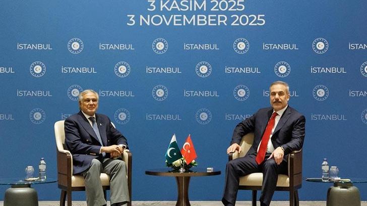 Dışişleri Bakanı Hakan Fidan, Pakistan Dışişleri Bakanı Mohammad Ishaq Dar ile bir araya geldi