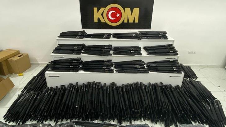 Konya’da yüzlerce tüfek ve tabanca ile silah parçaları ele geçirildi