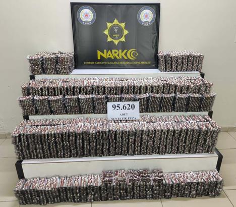 Balıkesir'de 95 bin sentetik hap ele geçirildi