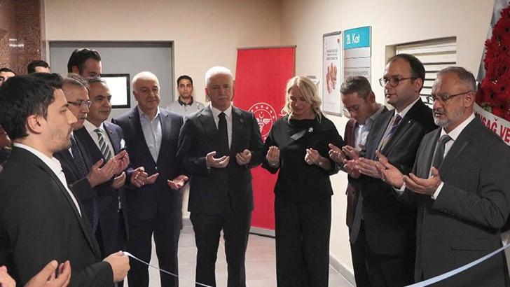 Başakşehir Devlet Hastanesi'nin Yoğun Bakım Ünitesi hizmete açıldı