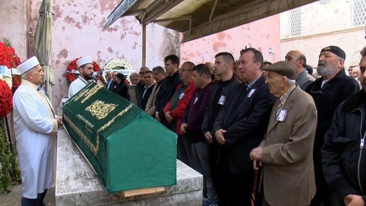 İstanbul - Oyuncu Ahmet Gülhan son yolculuğuna uğurlandı