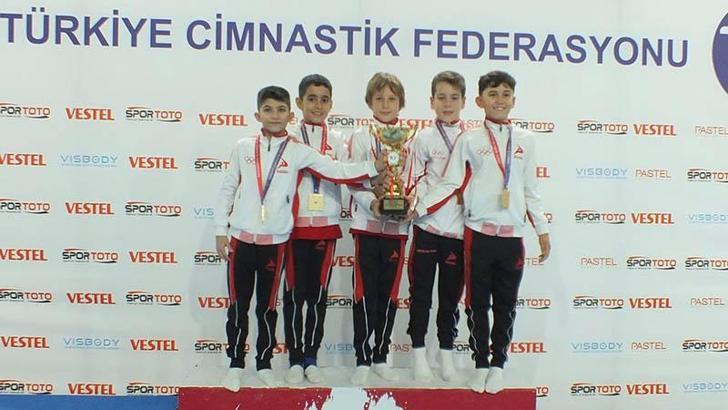 Şavkar Cimnastik Spor Kulübü, cimnastikte küçük erkeklerde de zirvede
