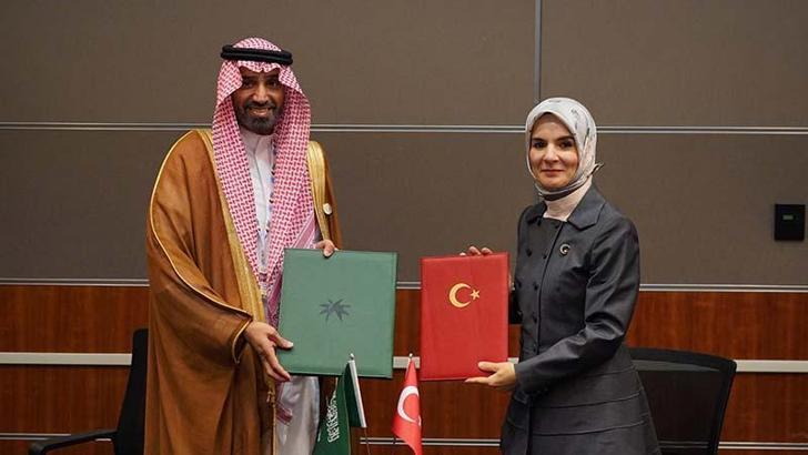 Bakan Göktaş, Suudi Arabistanlı mevkidaşıyla sosyal hizmetler alanında iş birliği mutabakat zaptı imzaladı