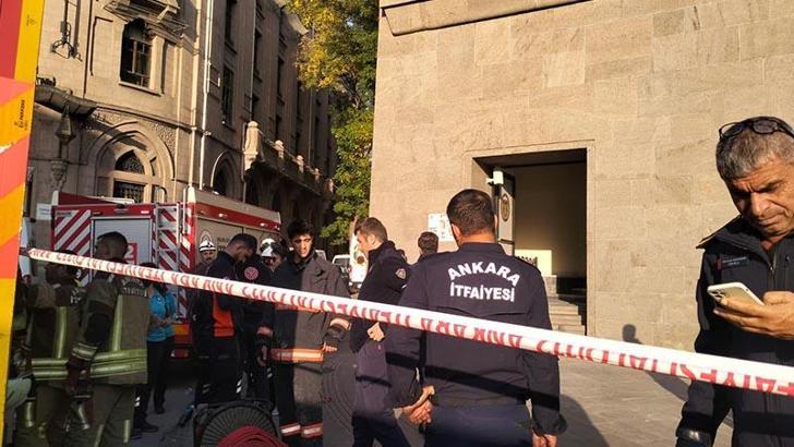 Üniversitenin yangın söndürme sisteminde gaz sızıntısı; 5 öğrenci ve 1 personel hastaneye kaldırıldı