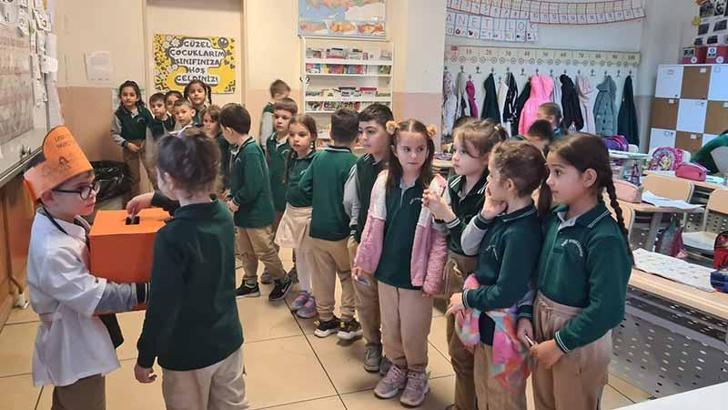 İlkokul öğrencileri, harçlıklarını LÖSEV'e bağışladı