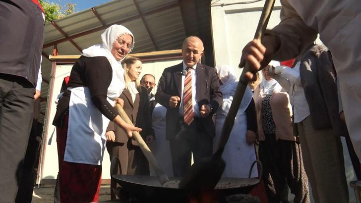 Elazığ Valisi Hatipoğlu, Ağın’da kadın kooperatifini ziyaret etti