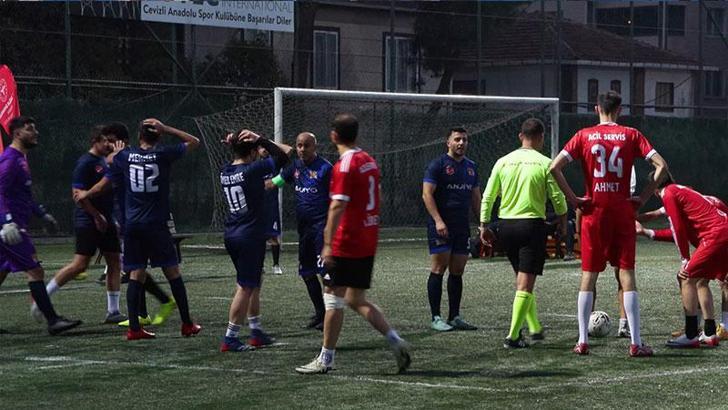 Kartal'da 'Organ Bağışı Haftası' kapsamında futbol maçı düzenlendi