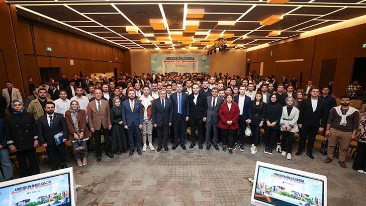 Bakan Kurum, Hatay'da mühendis ve mimarlara deprem bölgesinin inşasını anlattı