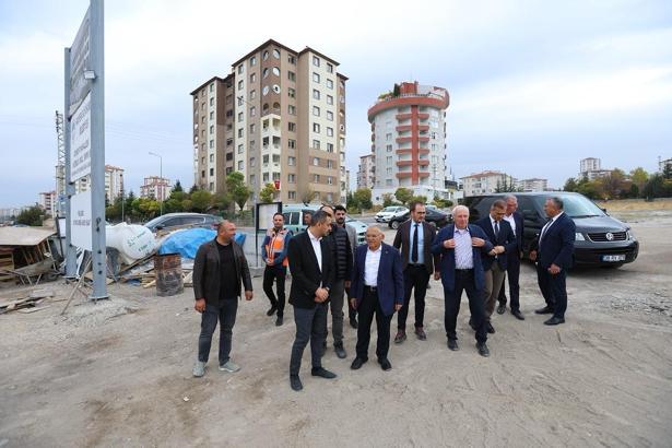 Başkan Büyükkılıç, hayırsever iş birliğiyle yapılan okul inşaatını inceledi