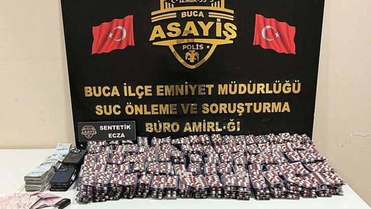 Balıkesir'den İzmir'e uyuşturucu getirdiği belirlenen 10 şüpheliye gözaltı