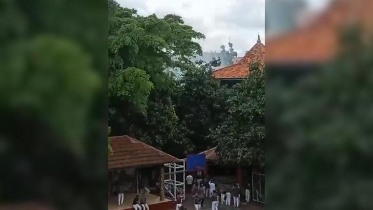 Endonezya'da camide patlama: 54 yaralı