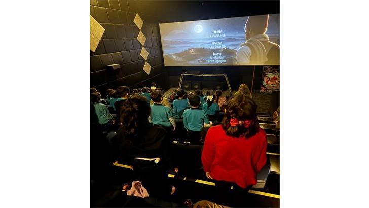 'Mustafa Kemal' filmi İstiklal Marşı sahnesiyle duygulandırıyor