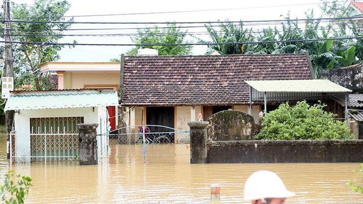 Kalmaegi Tayfunu, Vietnam'ı vurdu: 5 ölü