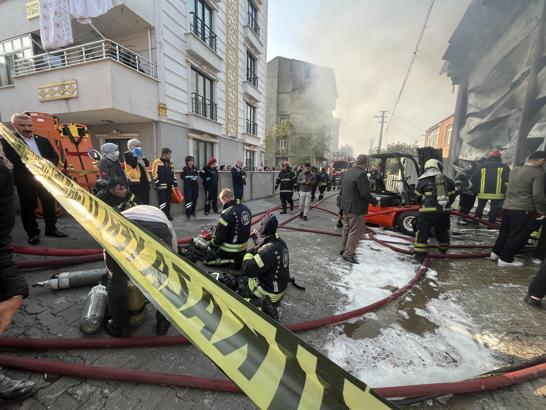 Kocaeli'de depo yangını