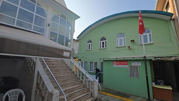 Bursa'da caminin kadınlar tuvaletinde erkek cesedi bulundu