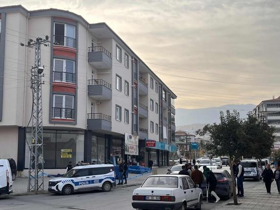 Malatya'da 3'üncü kattaki balkondan düşüp, öldü