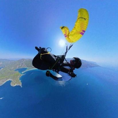 'Düştü’ diye ihbarı edilen paraşütçünün, evinde olduğu ortaya çıktı