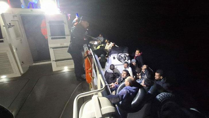 Bodrum’da denizde mahsur kalan 26 kaçak göçmen kurtarıldı