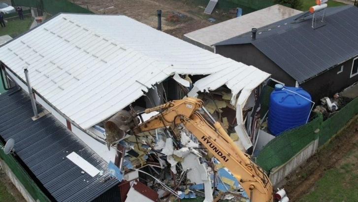 İstanbul- Çatalca'da Sinem'in bıçaklanarak öldürüldüğü villa yıkıldı