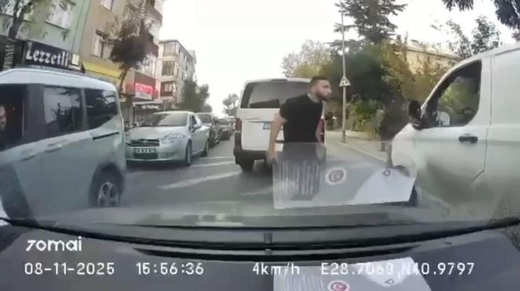 İstanbul- Avcılar’da kaza tutanağı için fotoğraf çekmek istedi; trafikte kalan sürücüler tepki gösterdi
