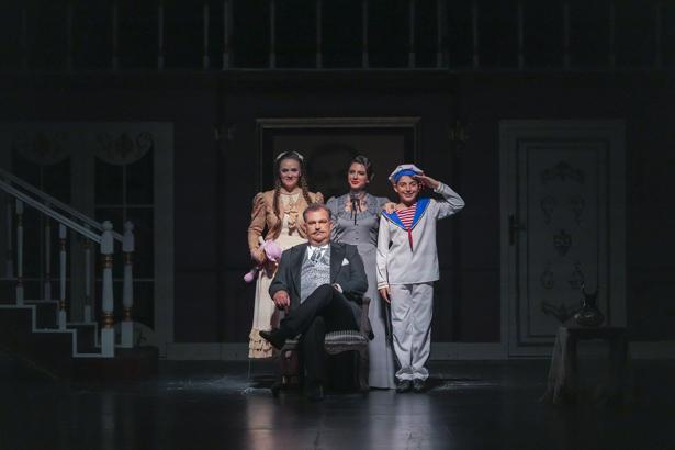 Aşk-ı Memnu operası yeni sezonun ilk tutkusunu sahneye taşıyor