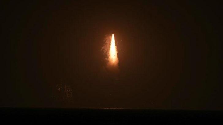 Çin, üç test uydusunu uzaya gönderdi