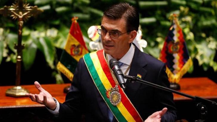 Bolivya'da seçimleri kazanan yeni Devlet Başkanı Paz yemin ederek göreve başladı