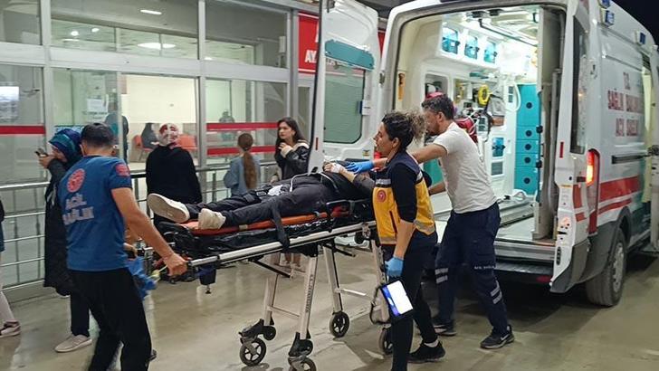 Adana'da bariyere çarpan motosikletin sürücüsü yaralandı