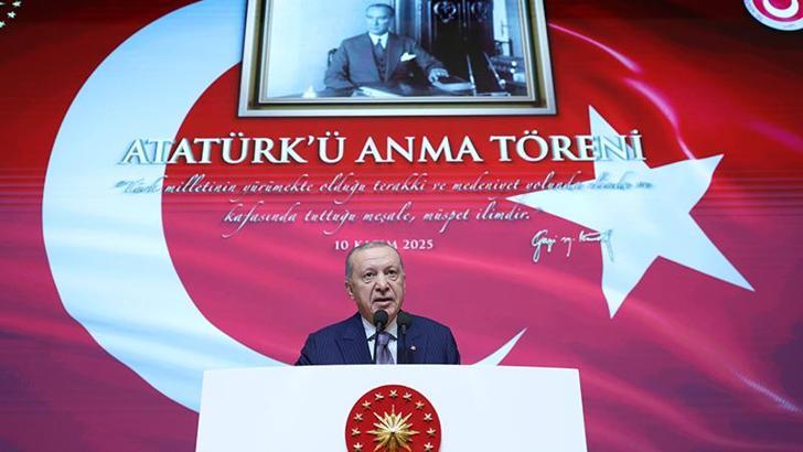 Cumhurbaşkanı Erdoğan: Cepheleşmenin en büyük mağduru Atatürk'ün hatırası ve eserleri