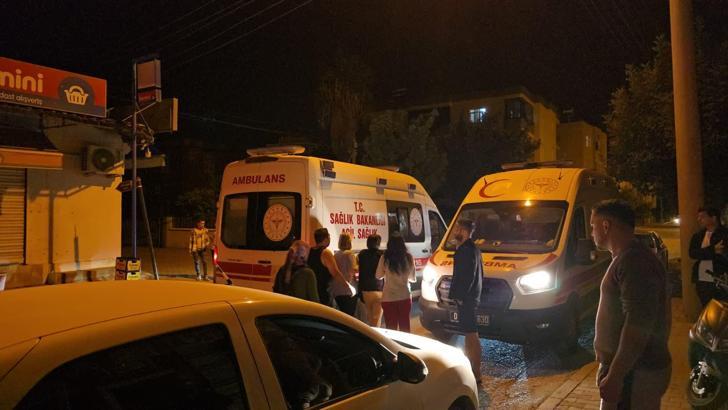 Kozan'da evde çıkan yangında 4 kişi dumandan etkilendi