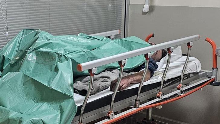 Isınmak için yaktığı ateş kıyafetlerini tutuşturdu, bacakları yandı