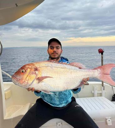 Çanakkale’de balıkçılar oltayla 12 kiloluk mercan yakaladı