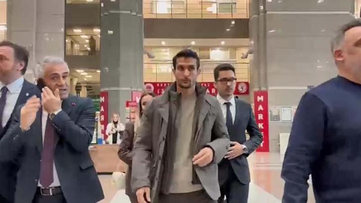 Beşiktaşlı futbolcu Necip Uysal İstanbul Adalet Sarayı'nda suç duyurusunda bulundu