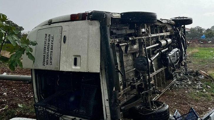 Manisa'da kamyonet devrildi: 1 ölü, 1 yaralı