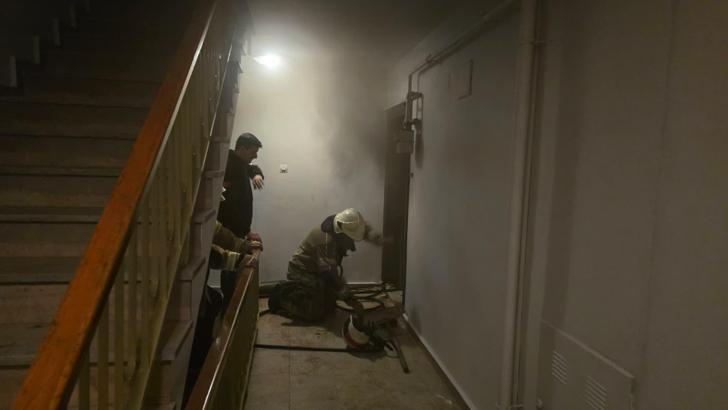 2'nci kattaki ev, yangında zarar gördü