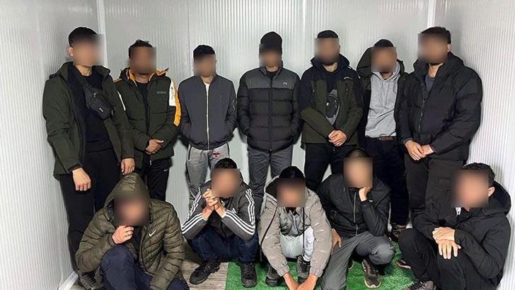 Tekirdağ'da 19 kaçak göçmen yakalandı, 5 organizatör tutuklandı