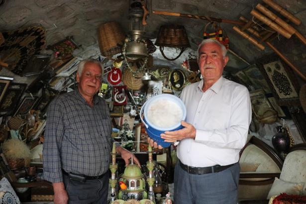 DHA’nın haberini gördü, hasta olan babaannesi için Kayseri’den kar getirtti