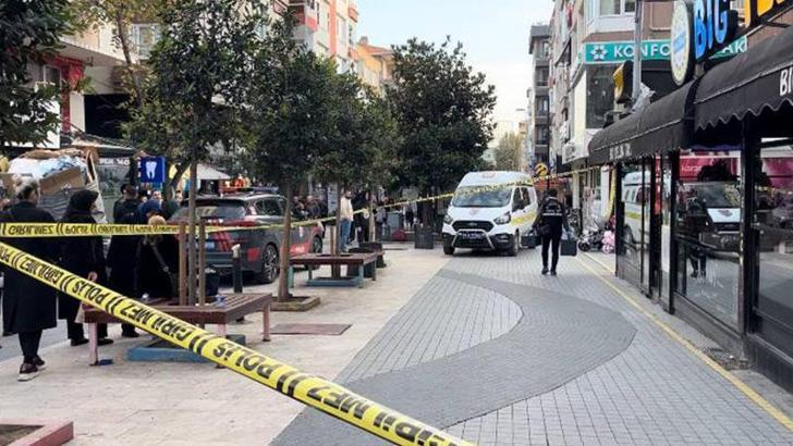 Küçükçekmece'de kafede oturan kişilere yönelik silahlı saldırıda 1 kişi yaralandı