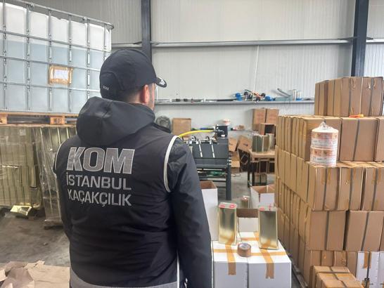 İstanbul - İstanbul'da kaçak alkol operasyonu: 3 şüpheli tutuklandı