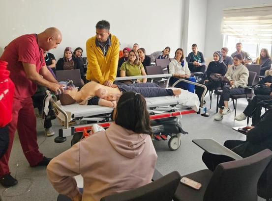 Hatay’da sağlıkçılara temel yaşam eğitimi verildi