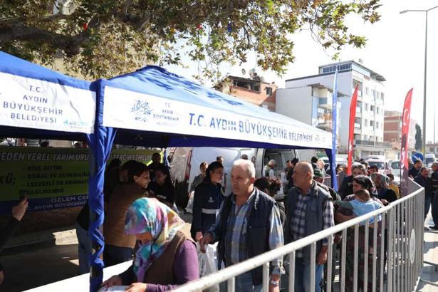 Germencik'te vatandaşlara ata tohumundan üretilmiş fide desteği