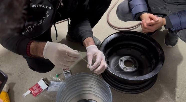 Bitlis'te araçta 16 kilo 769 gram metamfetamin ele geçirildi; 2 tutuklama