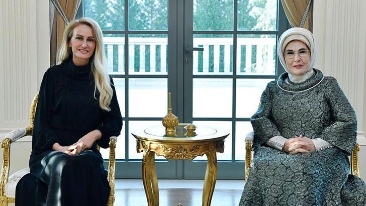 Emine Erdoğan, KKTC Cumhurbaşkanı'nın eşi ile bir araya geldi