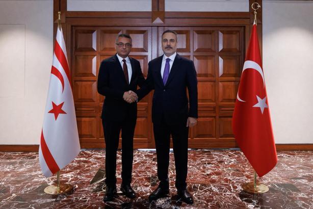 Bakan Fidan, KKTC Cumhurbaşkanı Erhürman ile bir araya geldi