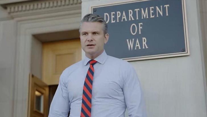 Pentagon'da 'Savaş Bakanlığı’ tabelaları asıldı