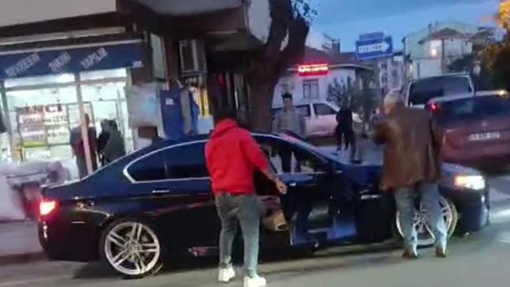 Otomobildeki arkadaşını ağır yaralayan şüpheli, eski eşini de bıçaklamış; 11 gözaltı